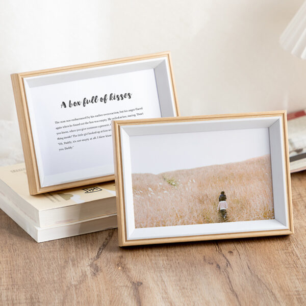 Simple and creative photo frame